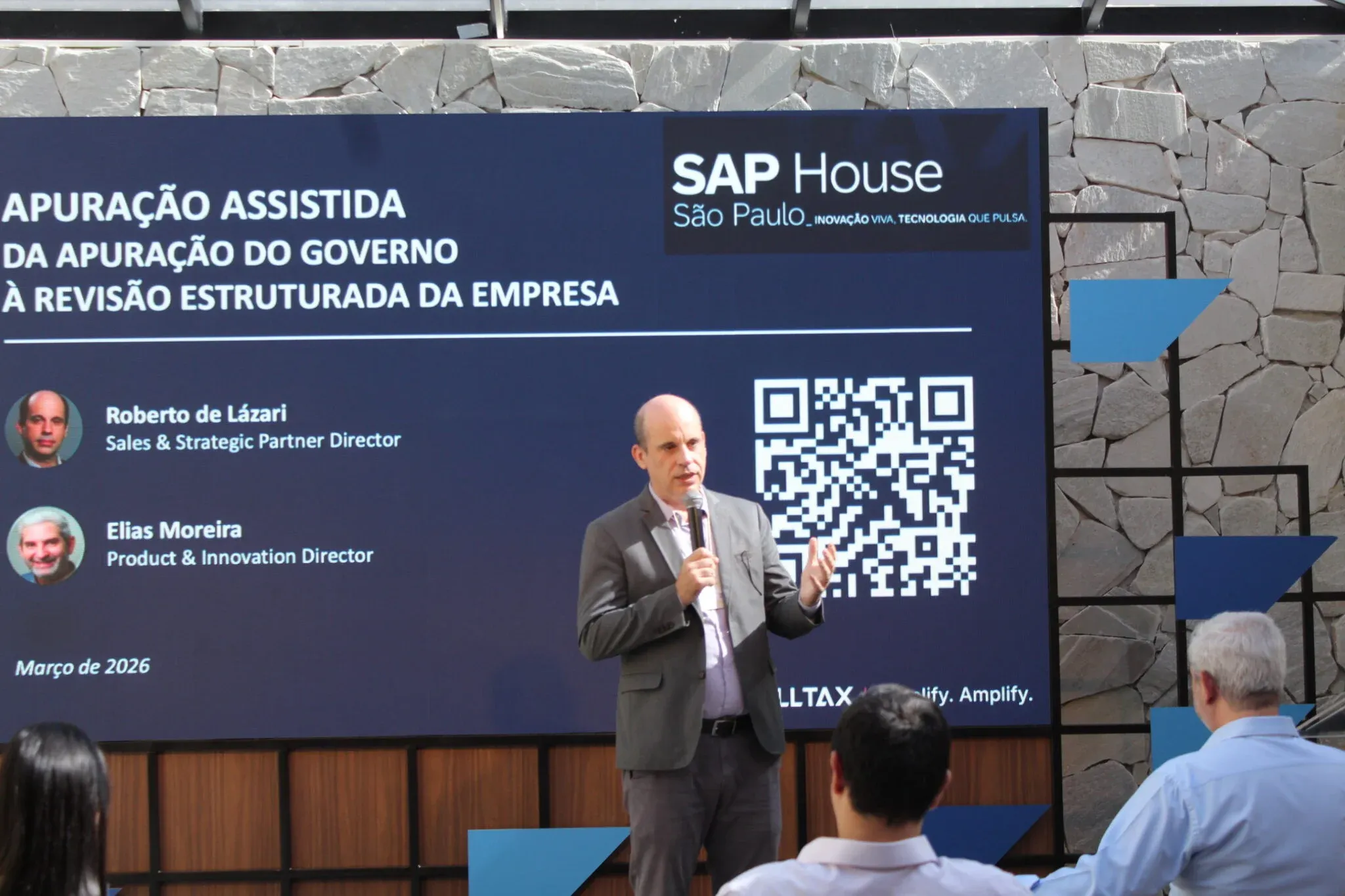 A Receita Federal constituiu R$ 233,09 bilhões em crédito tributário em 2025 em meio ao avanço de estruturas de fiscalização integradas diretamente aos sistemas utilizados pelas empresas.